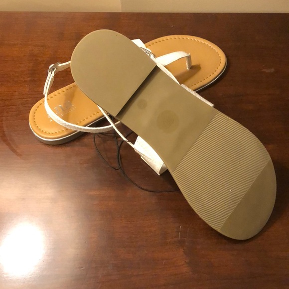 a.n.a Sandals - Picture 4 of 4